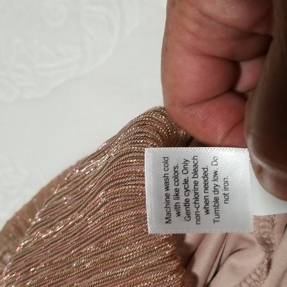 3 for 20.. Ladies top, large - Picture 6 of 9